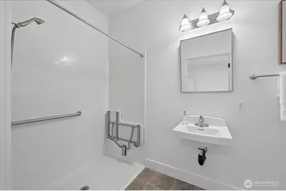 9330 Templeton Avenue SE, Snoqualmie, WA 98065 - Photo 6