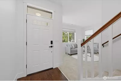 9330 Templeton Avenue SE, Snoqualmie, WA 98065 - Photo 2