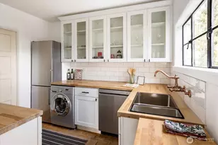 1106 NE 42nd, Seattle, WA 98105 - Photo 16