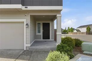 10691 186th St Ct E, Puyallup, WA 98374 - Photo 4