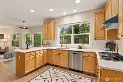 6592 127th Place SE, Bellevue, WA 98006 - Photo 16