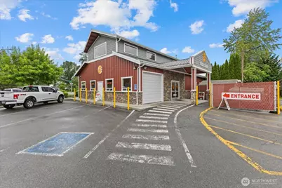 131 W Division St, Arlington, WA 98223 - Photo 2