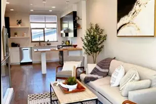 604 NW 77th St, Seattle, WA 98117 - Photo 10
