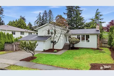 2208 Vashon Ave NE, Renton, WA 98059 - Photo 2