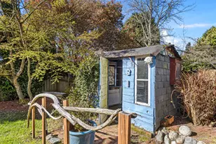 3813 NE 70th St, Seattle, WA 98115 - Photo 32