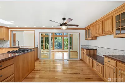4820 W Tapps Drive E, Lake Tapps, WA 98391 - Photo 6