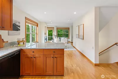 140 21st Avenue E #B, Seattle, WA 98112 - Photo 6