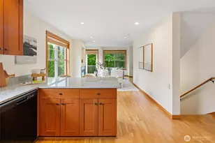 140 21st Ave E, Seattle, WA 98112 - Photo 6