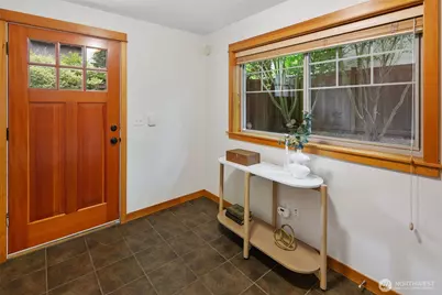 140 21st Avenue E #B, Seattle, WA 98112 - Photo 4