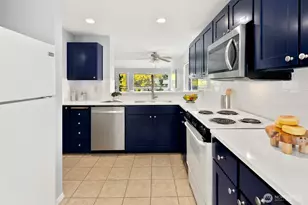 12709 NE 116th St, Kirkland, WA 98034 - Photo 6