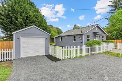 335 N Madison Street, Monroe, WA 98272 - Photo 2