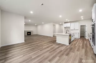 13918 208th Ave E, Bonney Lake, WA 98391 - Photo 10