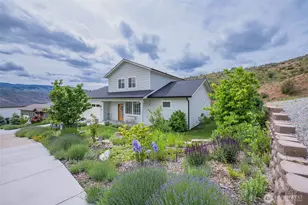 9975 Saska Way, Entiat, WA 98822 - Photo 2