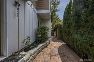 3030 31st Ave W, Seattle, WA 98199 - Photo 24