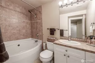 3030 31st Ave W, Seattle, WA 98199 - Photo 22