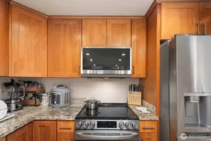 826 S 200th St, Des Moines, WA 98198 - Photo 10