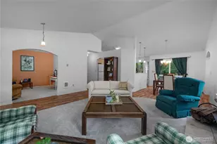 240 E Aycliffe Dr, Shelton, WA 98584 - Photo 4