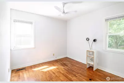 828 S Hawthorne Street, Tacoma, WA 98465 - Photo 10