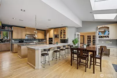1018 254th Avenue NE, Redmond, WA 98074 - Photo 4