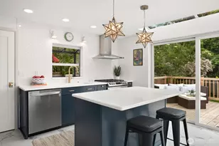 842 NW 97th St, Seattle, WA 98117 - Photo 10