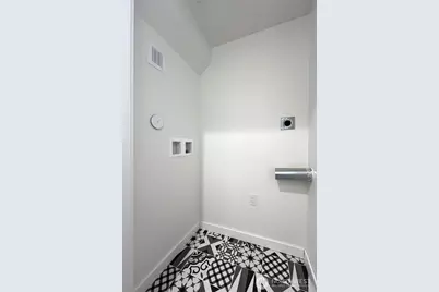 4116 B Burke Avenue N, Seattle, WA 98103 - Photo 16