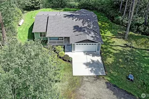 611 SW Camano Dr, Camano Island, WA 98282 - Photo 32