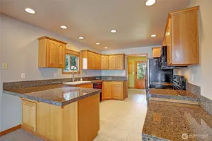 14931 W Lake Goodwin Rd, Stanwood, WA 98292 - Photo 12