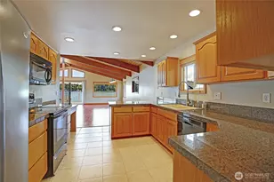 14931 W Lake Goodwin Rd, Stanwood, WA 98292 - Photo 14