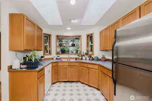 566 E Pointes Dr W, Shelton, WA 98584 - Photo 8