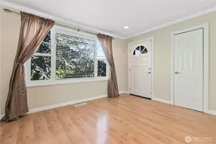 3015 W Emerson St, Seattle, WA 98199 - Photo 4