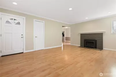 3015 W Emerson Street, Seattle, WA 98199 - Photo 6