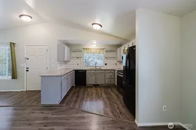 644 Adele Avenue, Bremerton, WA 98312 - Photo 8