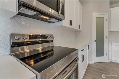 18320 37th Avenue Ct E, Tacoma, WA 98446 - Photo 10