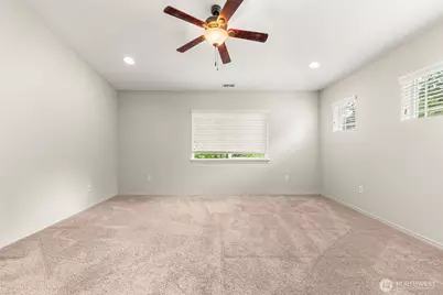 4200 Edgewater Boulevard NE, Lacey, WA 98516 - Photo 18