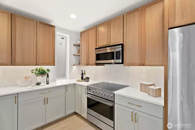 2817 W Bertona Street, Seattle, WA 98199 - Photo 8