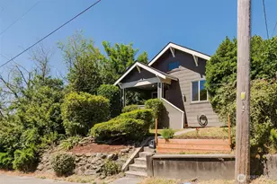 1922 4th St, Bremerton, WA 98337 - Photo 2