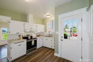 1922 4th St, Bremerton, WA 98337 - Photo 18