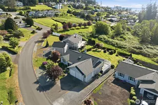 752 Sandstone Ln, Camano Island, WA 98282 - Photo 38