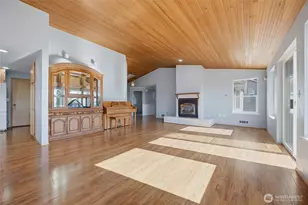 752 Sandstone Ln, Camano Island, WA 98282 - Photo 10
