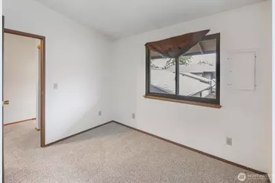 323 SW 112th Street #102, Seattle, WA 98146 - Photo 22