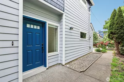 8128 Wolcott Avenue S, Seattle, WA 98118 - Photo 2