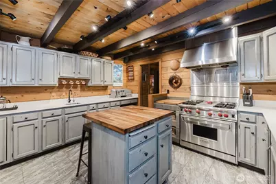 6350 Lariat Loop, Bainbridge Island, WA 98110 - Photo 14