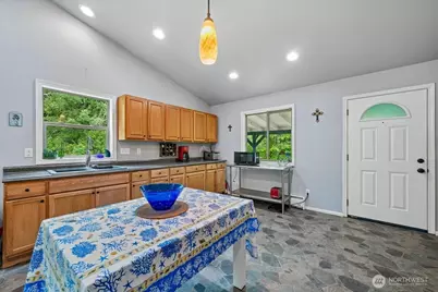 11508 Claussen Road, Anderson Island, WA 98303 - Photo 12