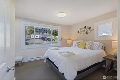 9049 NE Juanita Drive, Kirkland, WA 98034 - Photo 14