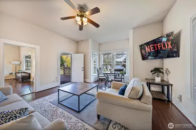 9049 NE Juanita Drive, Kirkland, WA 98034 - Photo 12
