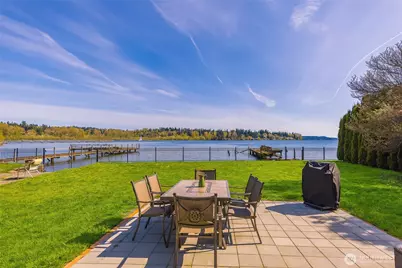 9049 NE Juanita Drive, Kirkland, WA 98034 - Photo 6