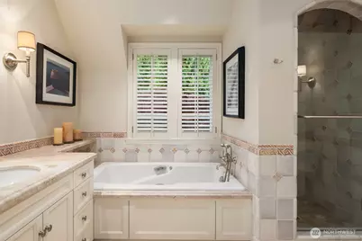 4701 W Ruffner Street, Seattle, WA 98199 - Photo 24