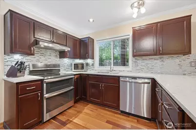 910 135th Street SW, Everett, WA 98204 - Photo 10