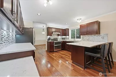 910 135th Street SW, Everett, WA 98204 - Photo 8