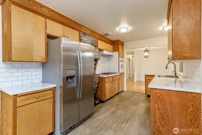 8223 Sherwood Forest Street SW, Lakewood, WA 98498 - Photo 12